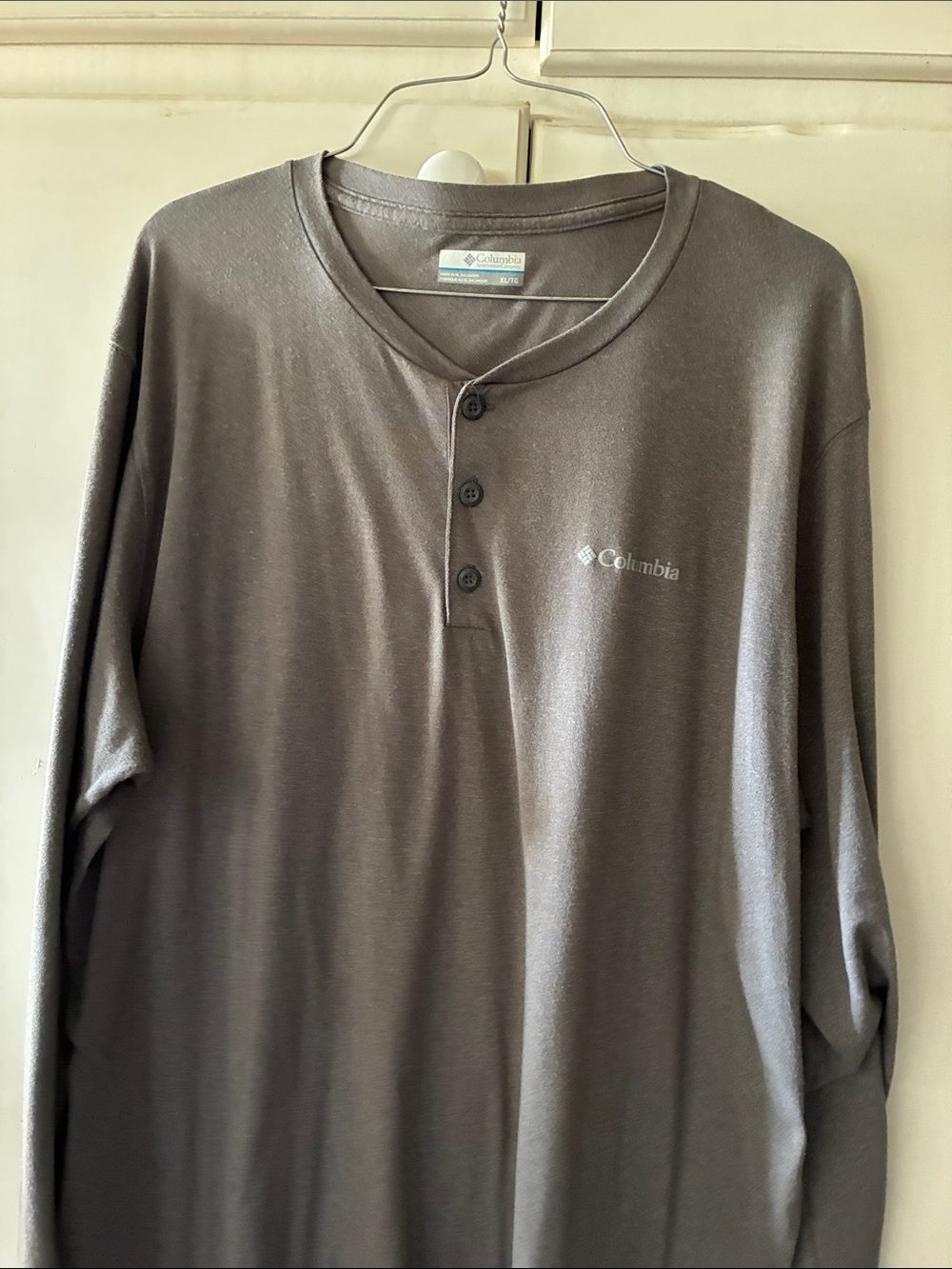 Columbia Long Sleeve Henley Shirt — Charcoal Gray